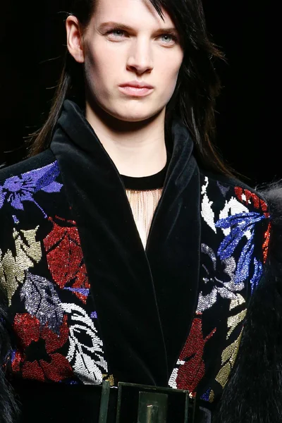 Look 85